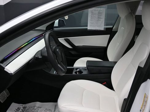 Used 2021 Tesla Model 3 Performance image 17
