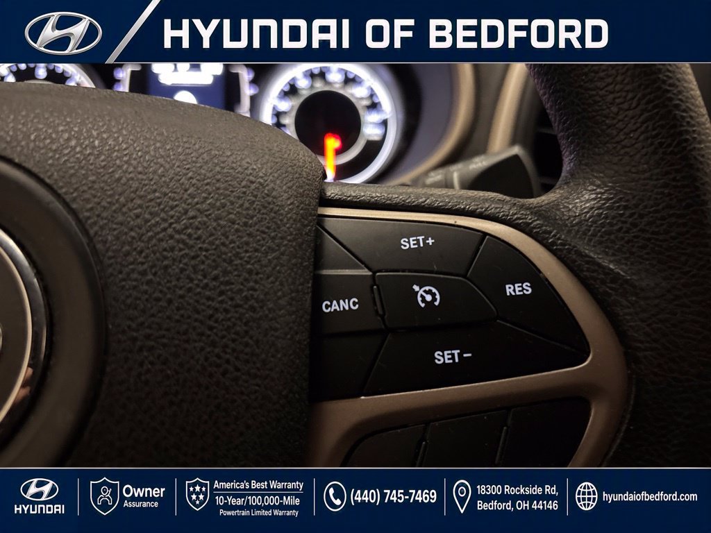 Used 2018 Jeep Cherokee Latitude AWD/4WD image 19