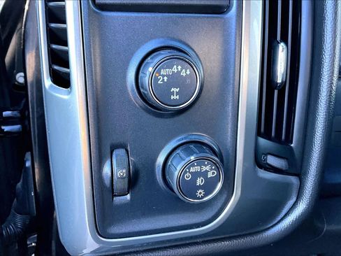 Used 2018 Chevrolet Silverado 1500 LT w/ All Star Edition image 29