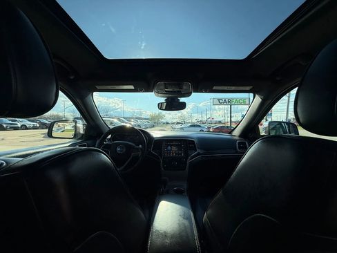 Used 2017 Jeep Grand Cherokee Overland image 27