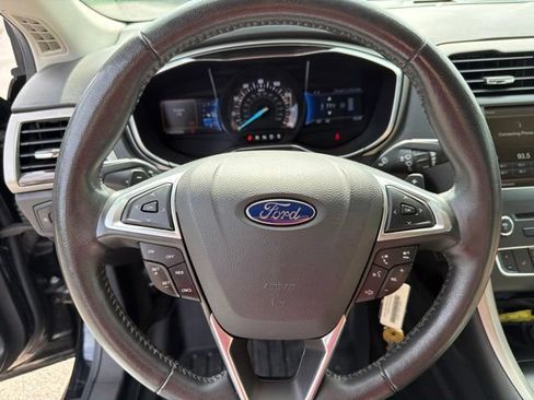 Used 2016 Ford Fusion SE w/ Equipment Group 202A AWD/4WD image 10