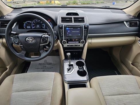 Used 2014 Toyota Camry LE FWD image 17