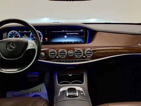 Used 2017 Mercedes-Benz S 550 Sedan image 24