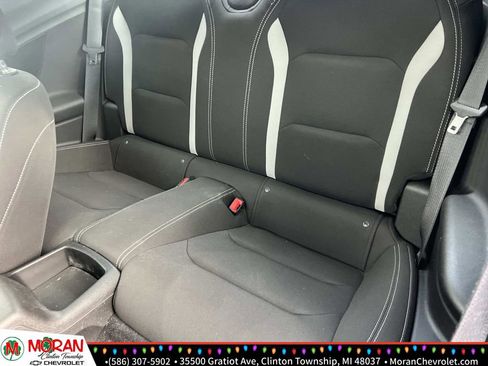 Certified 2020 Chevrolet Camaro LT image 17