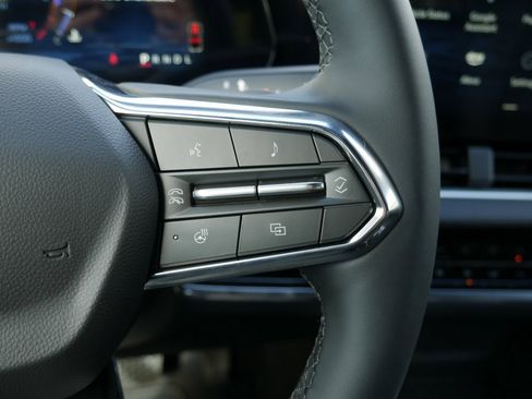 New 2025 Chevrolet Equinox LT w/ Convenience Package II image 7