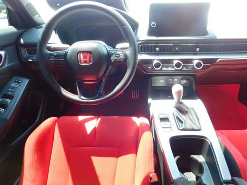 Used 2025 Honda Civic Type R image 15