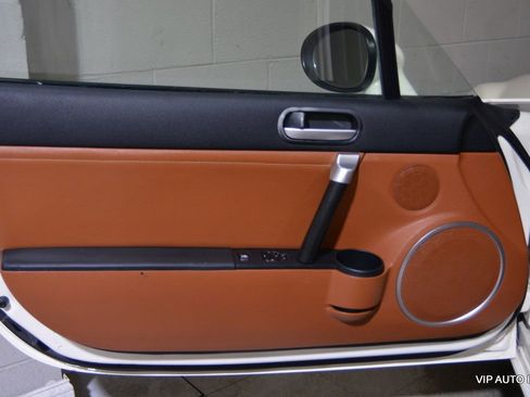 Used 2006 MAZDA MX-5 Miata Grand Touring image 7