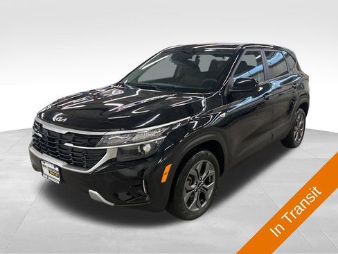 Used 2024 Kia Seltos LX AWD/4WD image 1
