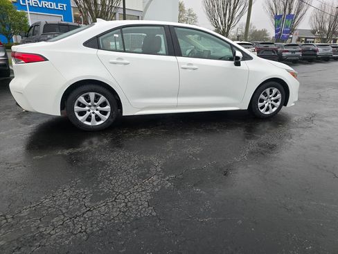 Certified 2024 Toyota Corolla LE FWD image 8