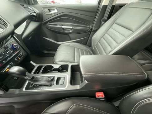Used 2018 Ford Escape Titanium w/ Ford Safe & Smart Package image 21