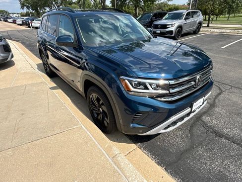 Used 2023 Volkswagen Atlas SE w/ Panoramic Sunroof Package AWD/4WD image 8