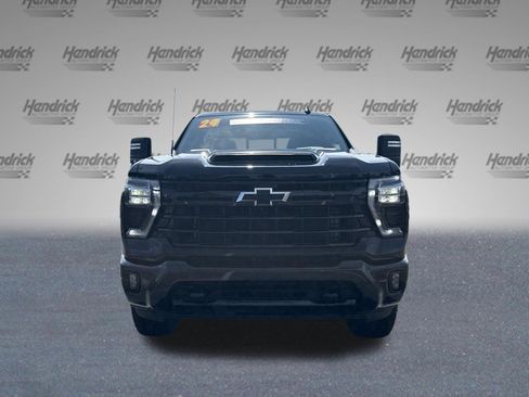 Used 2024 Chevrolet Silverado 2500 LT w/ Midnight Edition AWD/4WD image 3
