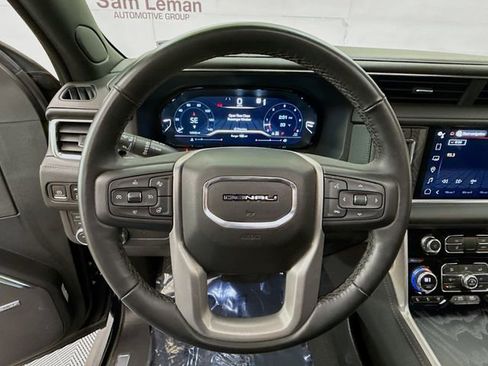Used 2023 GMC Yukon Denali image 14