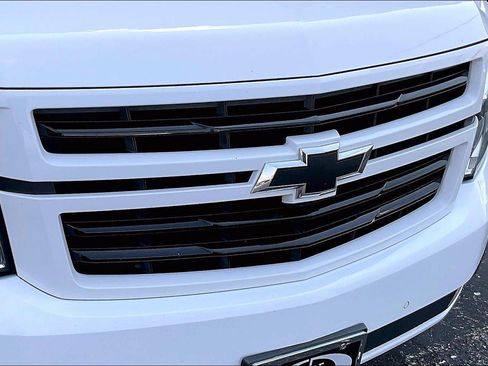 Used 2018 Chevrolet Suburban Premier AWD/4WD image 31