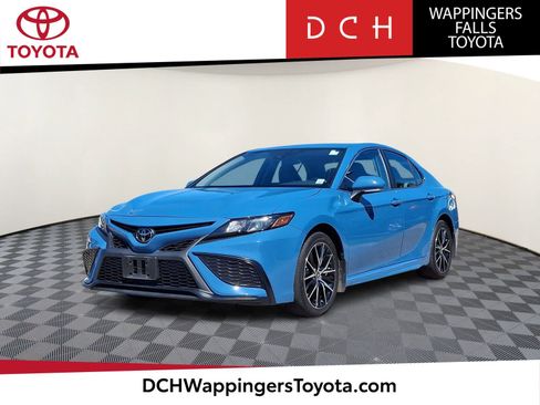 Used 2024 Toyota Camry SE AWD/4WD image 1