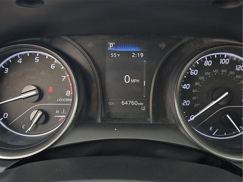 Used 2022 Toyota Camry SE image 18