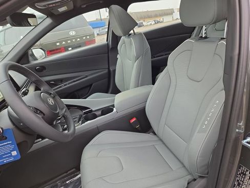 New 2026 Hyundai Elantra Limited FWD image 27