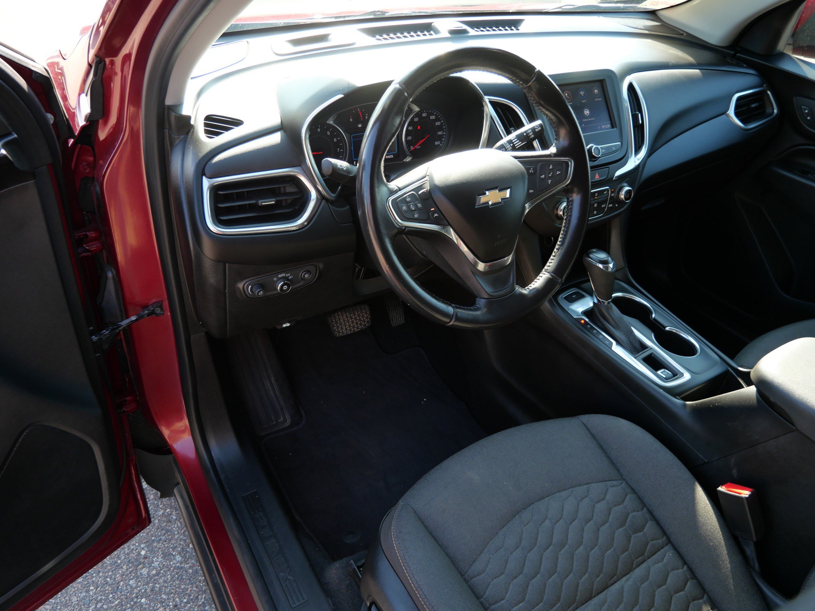 Used 2021 Chevrolet Equinox LT AWD/4WD image 19