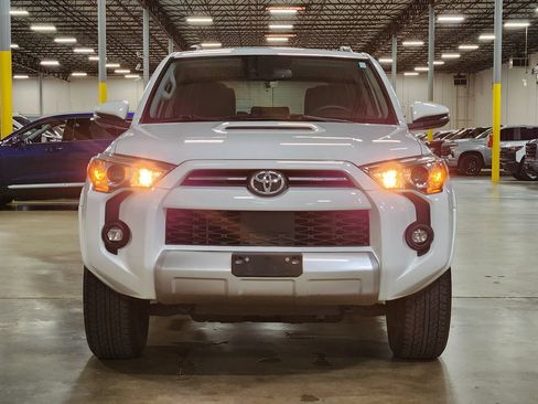 Used 2021 Toyota 4Runner TRD Off-Road Premium AWD/4WD image 3