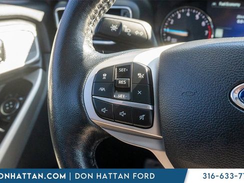 Used 2022 Ford Explorer Limited w/ Equipment Group 301A image 12