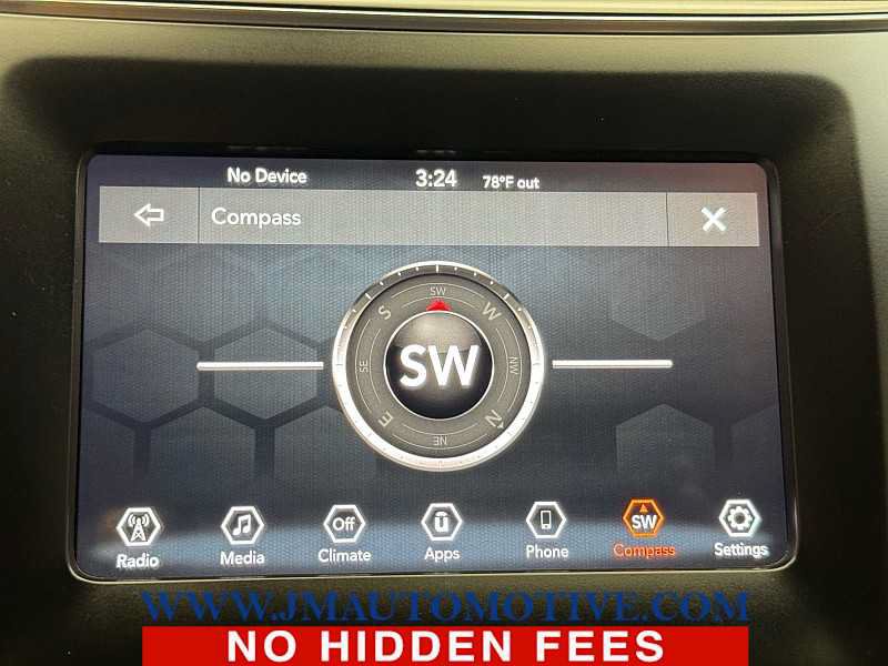 Used 2020 Jeep Cherokee Latitude Plus AWD/4WD image 28