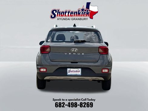 Used 2020 Hyundai Venue SEL w/ Convenience Package FWD image 7