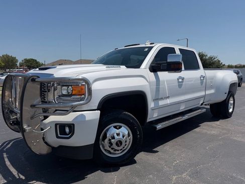 Used 2018 GMC Sierra 3500 Denali w/ Duramax Plus Package AWD/4WD image 2