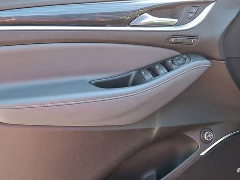 Used 2024 Buick Enclave Premium image 18