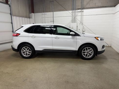 Certified 2024 Ford Edge SEL AWD/4WD image 6
