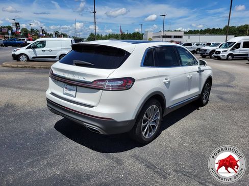 Used 2022 Lincoln Nautilus Reserve FWD image 5