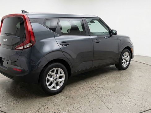 Used 2025 Kia Soul LX w/ LX Technology Package image 9