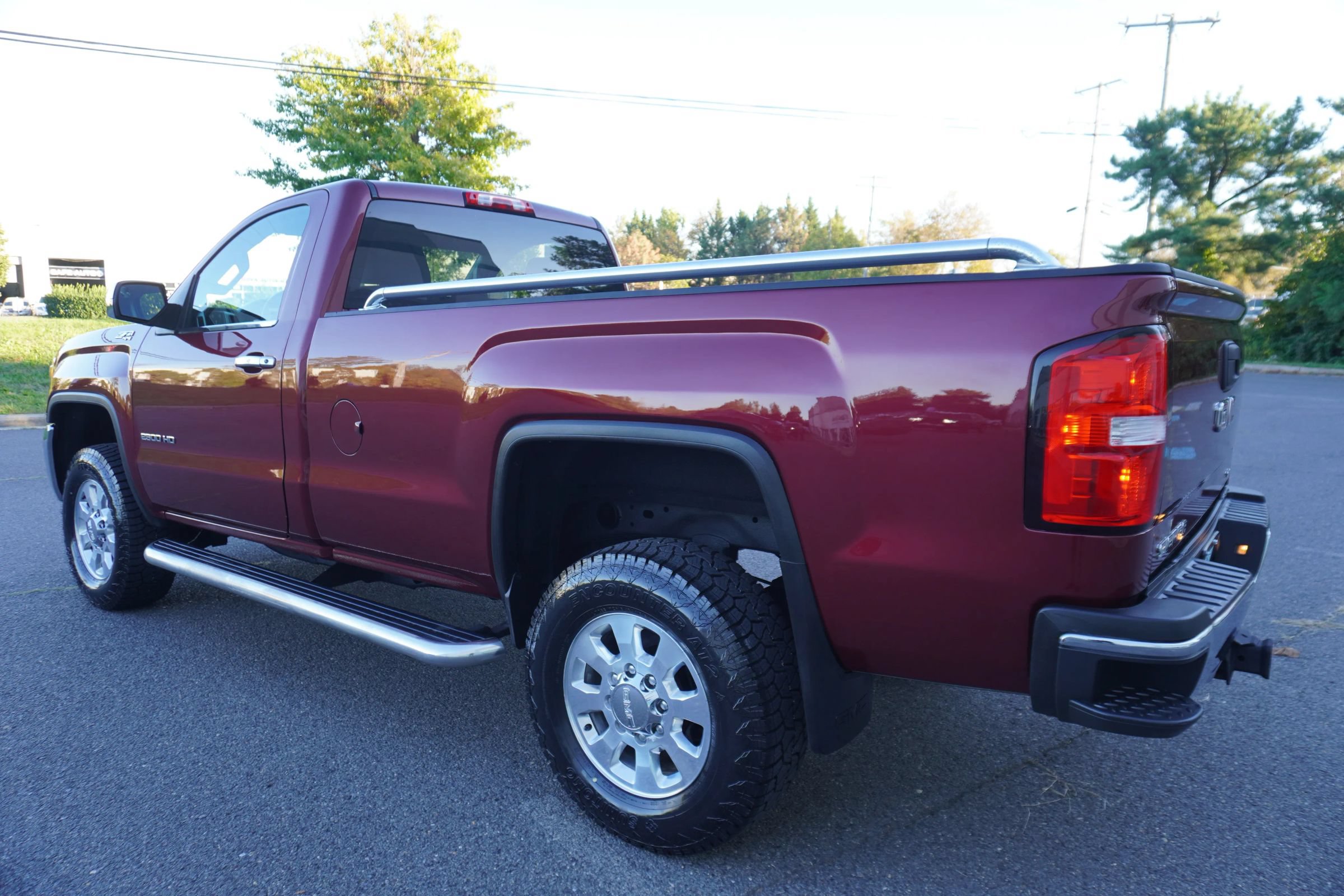 Used 2015 GMC Sierra 2500 SLE w/ SLE Preferred Package AWD/4WD image 5