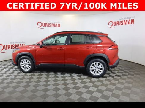 Used 2024 Toyota Corolla Cross LE image 7