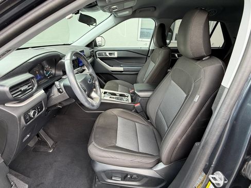 Used 2024 Ford Explorer XLT w/ Class IV Trailer Tow Package AWD/4WD image 13