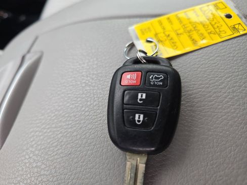 Used 2018 Toyota Highlander Plus image 37