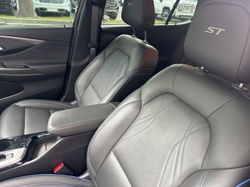 Used 2024 Buick Envista Sport Touring w/ Convenience I Package FWD image 10