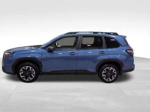 Certified 2025 Subaru Forester Premium image 9