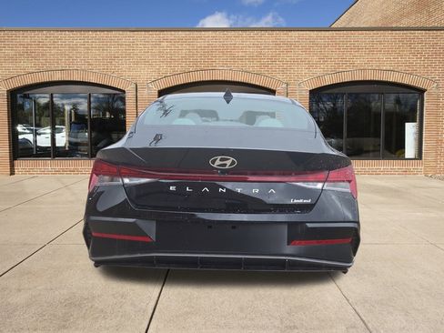 New 2026 Hyundai Elantra Limited image 4