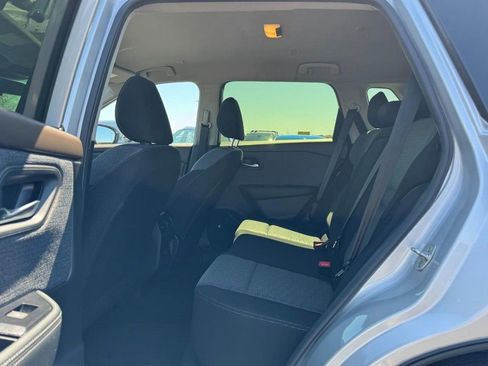 Used 2023 Nissan Rogue SV image 10