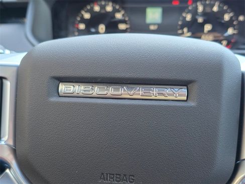 New 2025 Land Rover Discovery S image 23