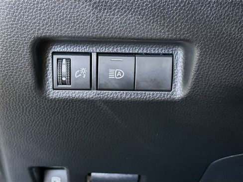 Used 2025 Toyota RAV4 LE AWD/4WD image 16