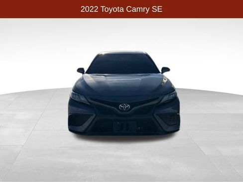 Used 2022 Toyota Camry SE image 2