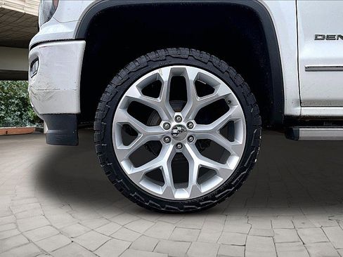 Used 2017 GMC Sierra 1500 Denali image 8