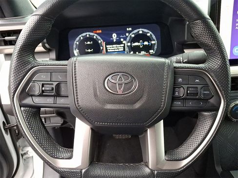 Used 2024 Toyota Tacoma TRD Off-Road image 19