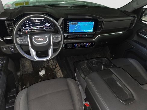 Used 2024 GMC Sierra 1500 SLE image 11