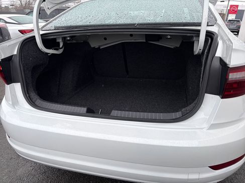 Used 2020 Volkswagen Jetta SE image 15