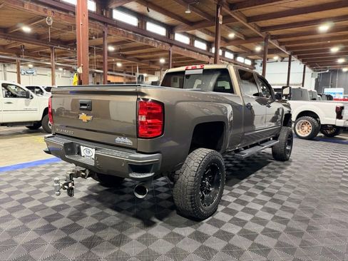 Used 2015 Chevrolet Silverado 2500 High Country image 5