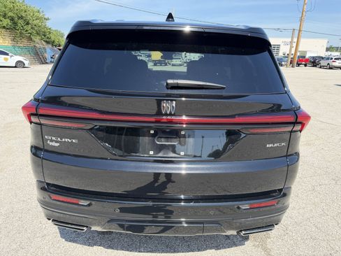 Used 2025 Buick Enclave Sport Touring w/ LPO, Floor Liner Package FWD image 6