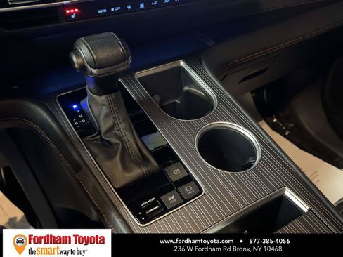 Used 2023 Toyota Sienna XSE AWD/4WD image 28