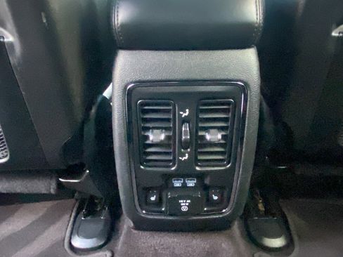 Certified 2018 Jeep Grand Cherokee Limited image 22